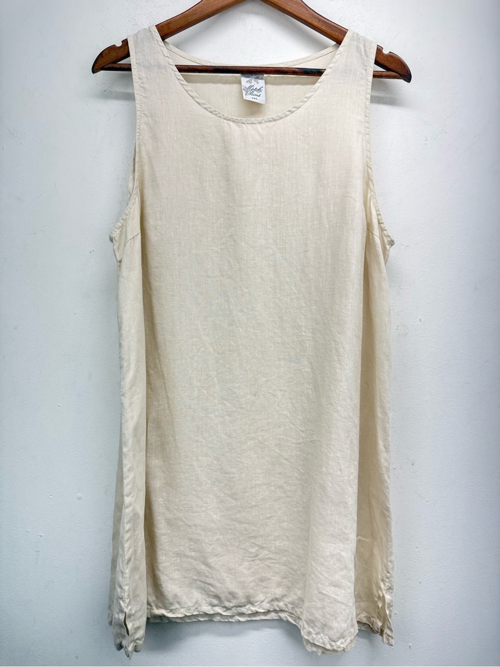 Match Point size XL Women’s Lagenlook Cream Linen Sleeveless Tunic Top